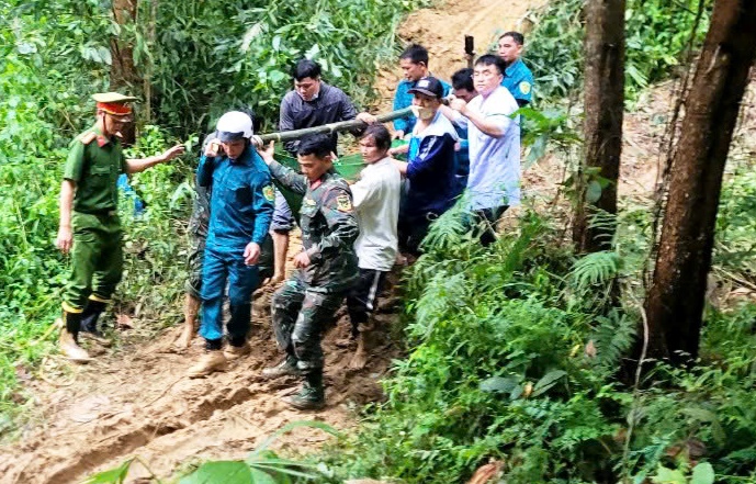 Phó Thủ tướng Trần Hồng Hà: "Làm ngày, làm đêm" khắc phục sạt lở  - Ảnh 3.