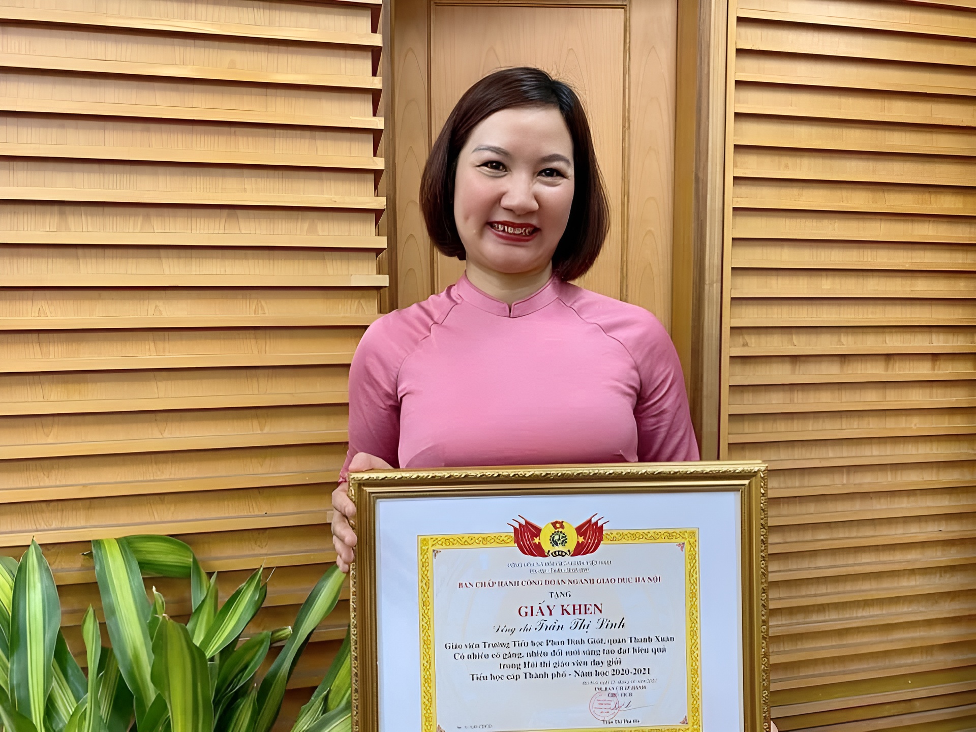 NGƯỜI THẦY KÍNH YÊU: Cô giáo 24 năm thổi hồn cho thể thao học đường  - Ảnh 1.