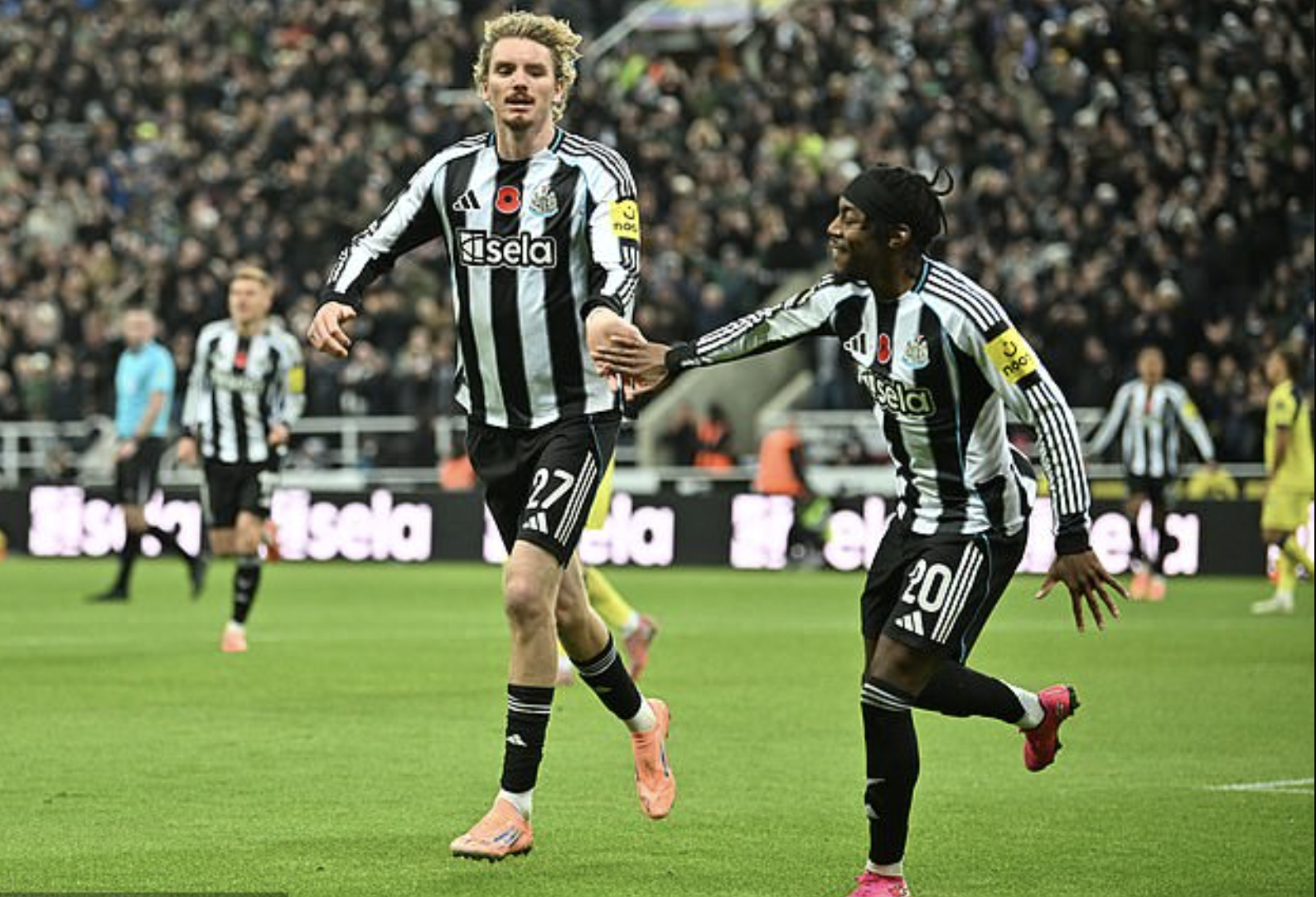 Arsenal và Chelsea vào tứ kết League Cup, Tottenham bị loại - Ảnh 4.