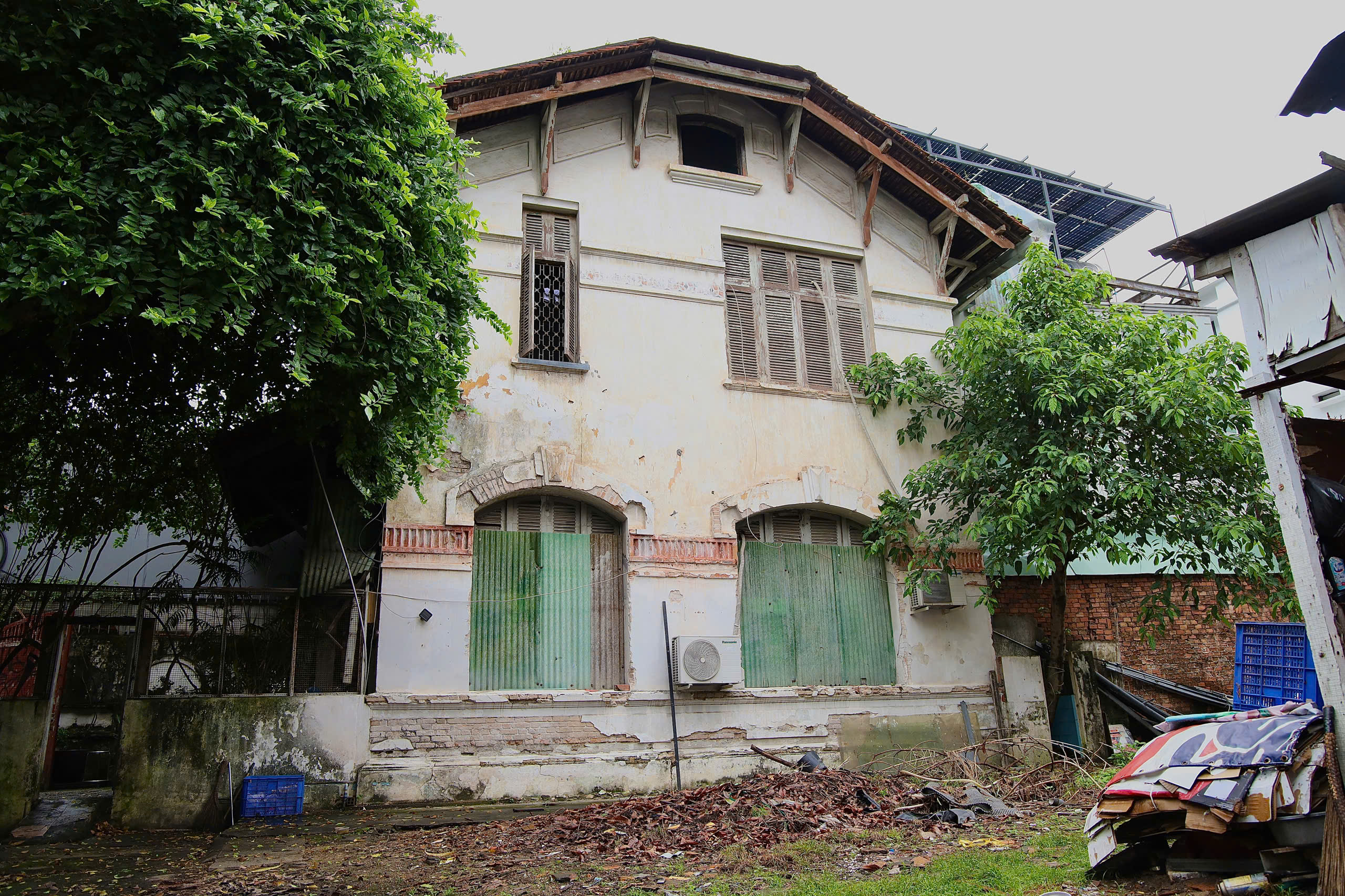 TP HCM: Cận cảnh 4 biệt thự cũ đang được xem xét "số phận"  - Ảnh 9.