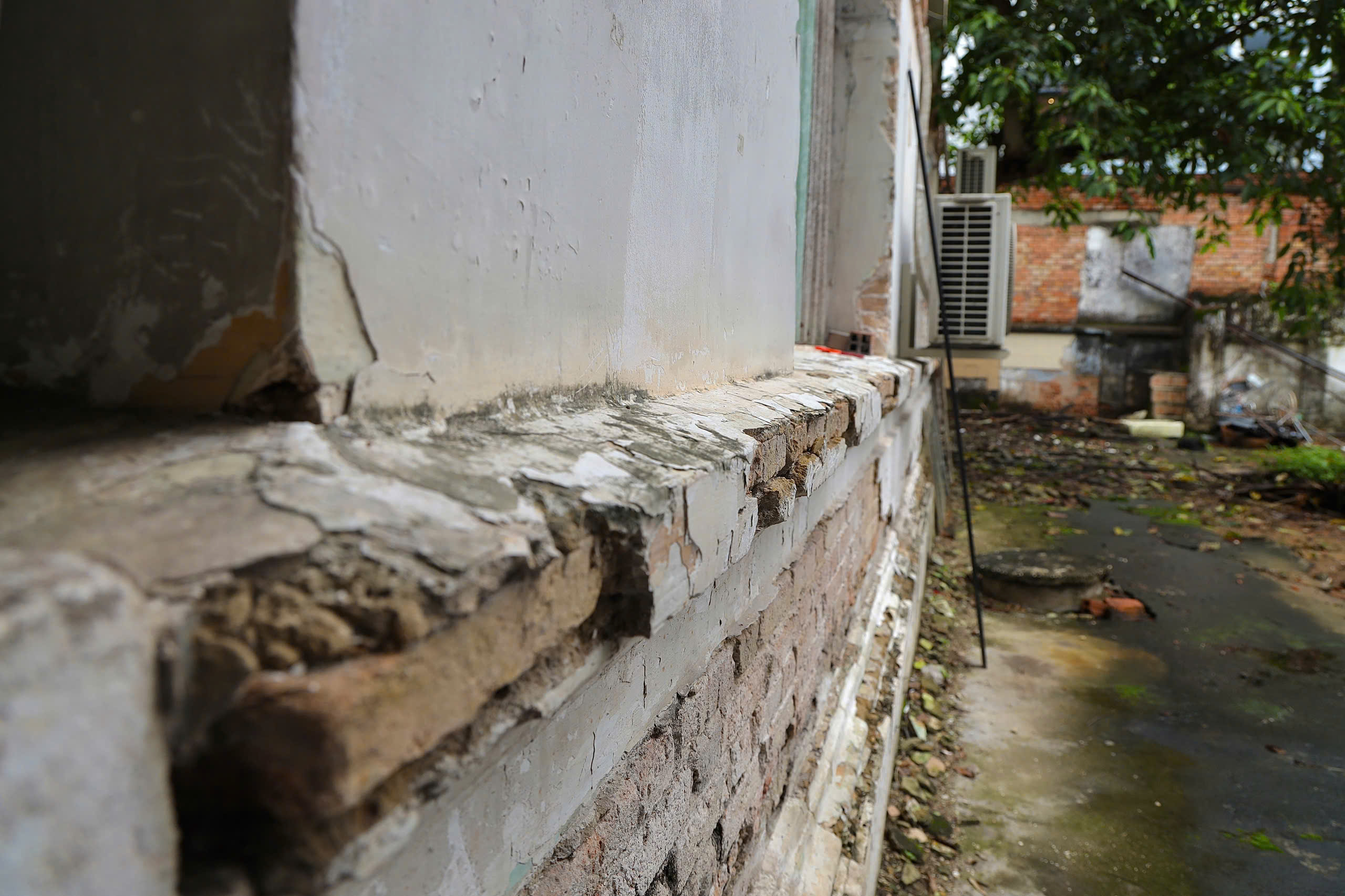 TP HCM: Cận cảnh 4 biệt thự cũ đang được xem xét "số phận"  - Ảnh 14.