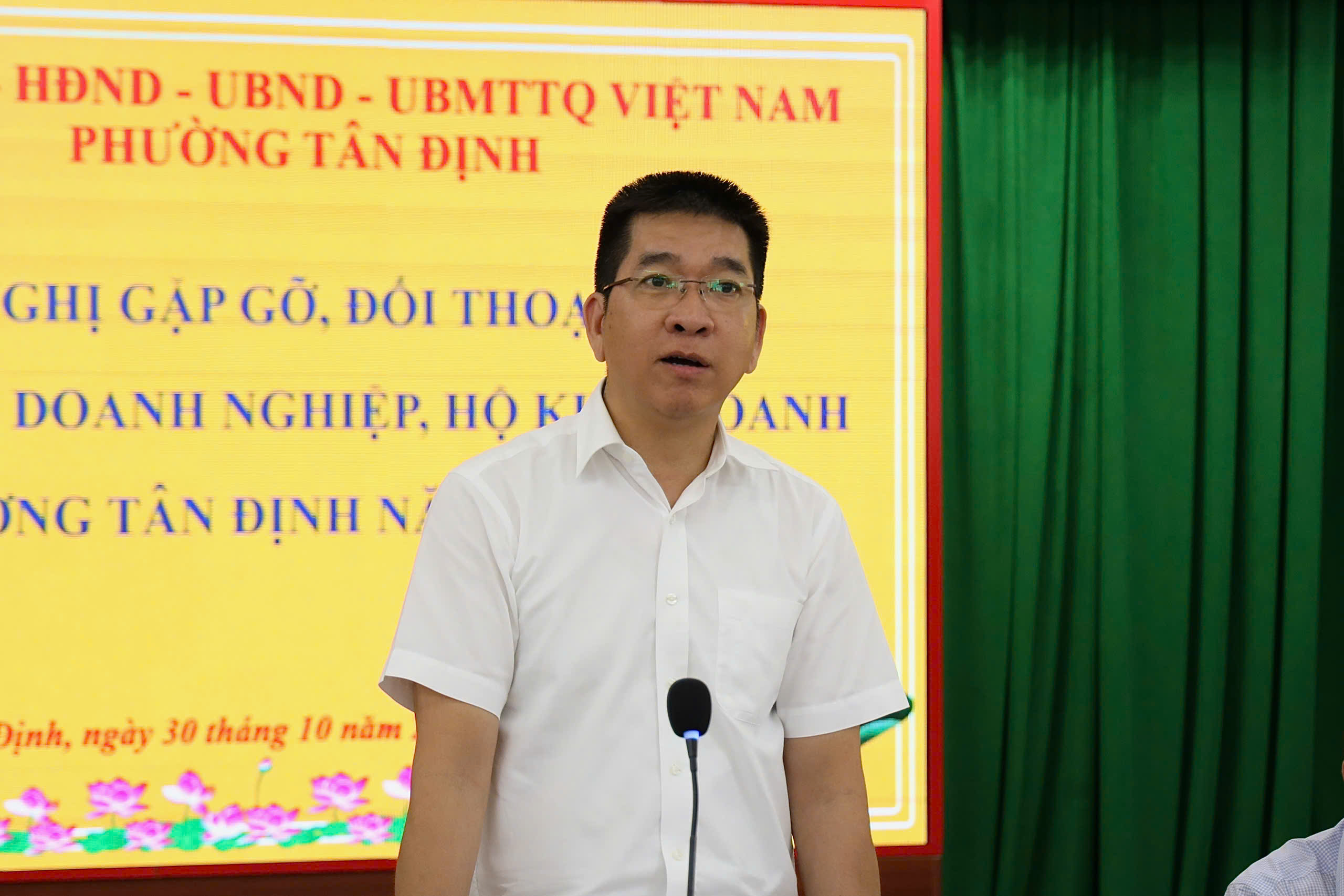 Phường Tân Định hỗ trợ tiểu thương chuyển đổi số , khẳng định đồng hành phát triển bền vững - Ảnh 2. Phường Tân Định hỗ trợ tiểu thương chuyển đổi số , khẳng định đồng hành phát triển bền vững - Ảnh 2.