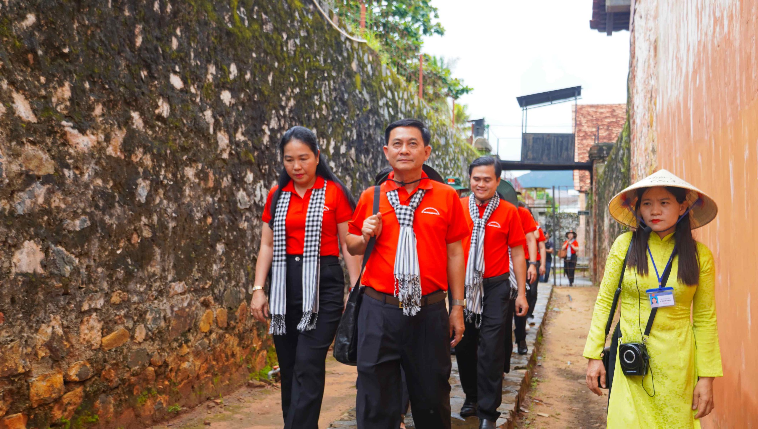 Đảng ủy các cơ quan Đảng TP HCM hành trình về nguồn tại Côn Đảo - Ảnh 5.