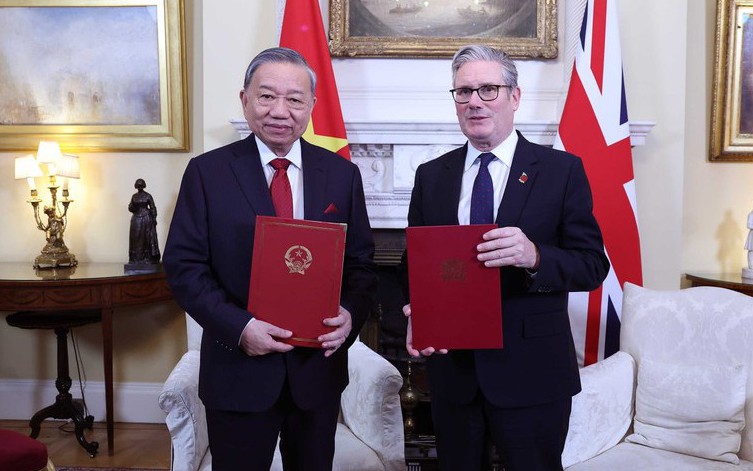 - Ảnh 2.  - Ảnh 2.