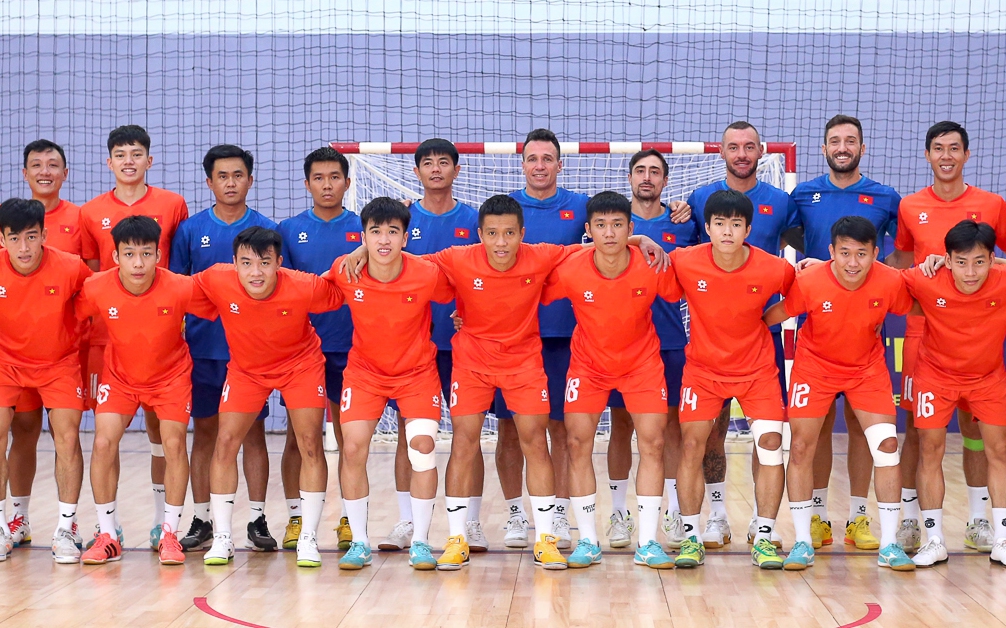 Giải futsal sinh viên khu vực TP HCM khai màn đầy sôi động - Ảnh 3.