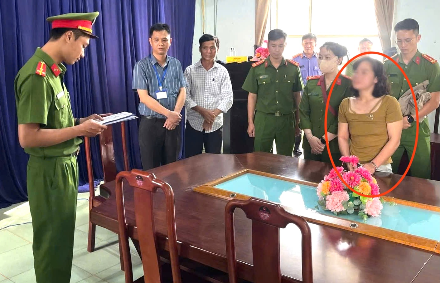 Khởi tố người phụ nữ Gia Lai lợi dụng quyền tự do dân chủ để vu khống - Ảnh 1. Khởi tố người phụ nữ Gia Lai lợi dụng quyền tự do dân chủ để vu khống - Ảnh 1.