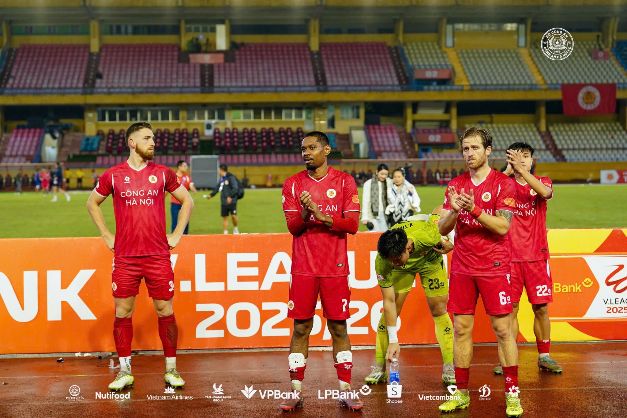 Công nghệ VAR giúp CLB CAHN giành 3 điểm - Ảnh 4.