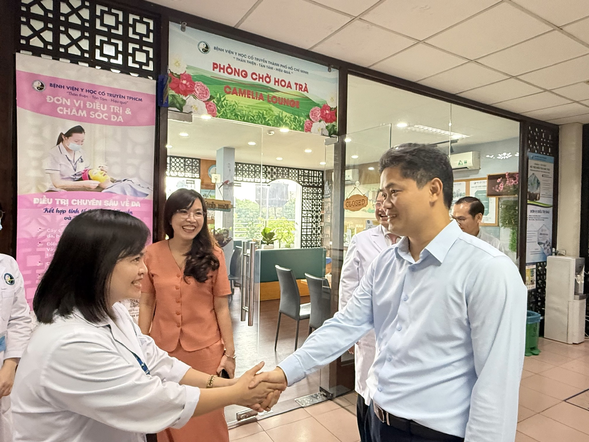 Bệnh viện Y học cổ truyền TP HCM: khai thác chuyên sâu du lịch y tế. - Ảnh 2.