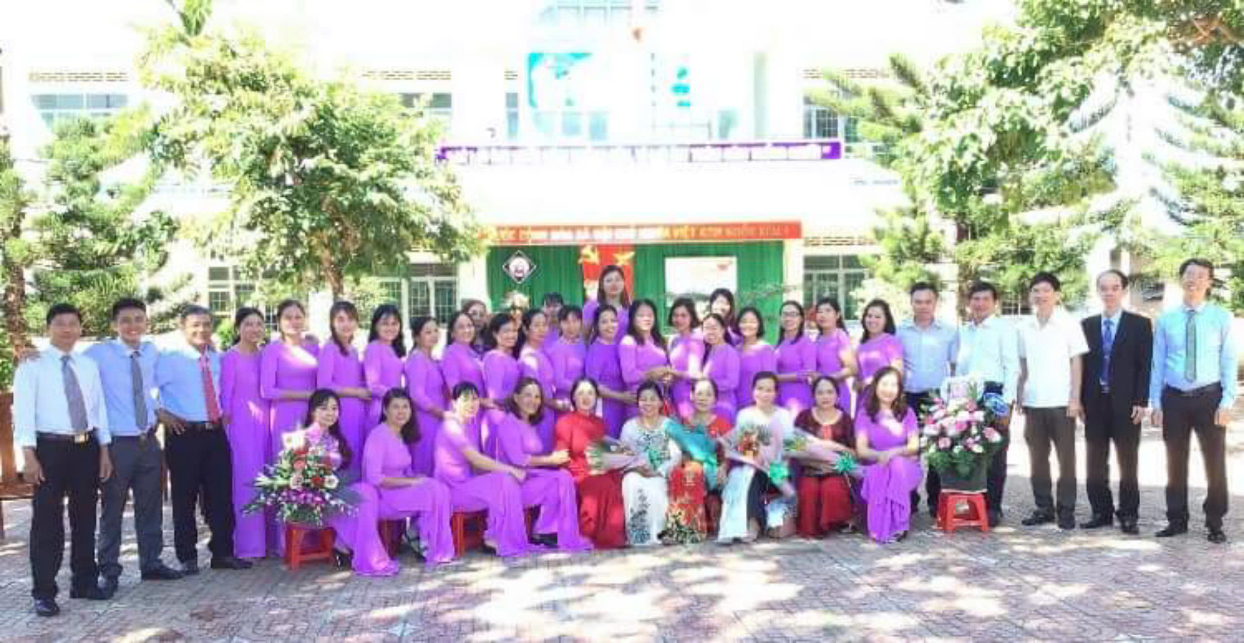 NGƯỜI THẦY KÍNH YÊU: Thầy Trọng Anh - ngọn đèn sáng của ngành giáo dục - Ảnh 2.