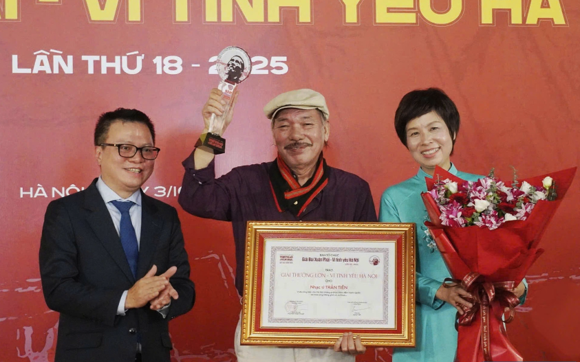 Bức sơn mài nhận thưởng 500 triệu đồng từ UOB Painting of the year 2025   - Ảnh 2.