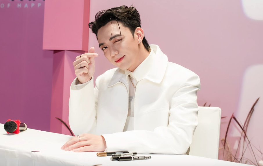 Soobin biết ơn fan vì chung sức xây điểm trường vùng cao - Ảnh 1.