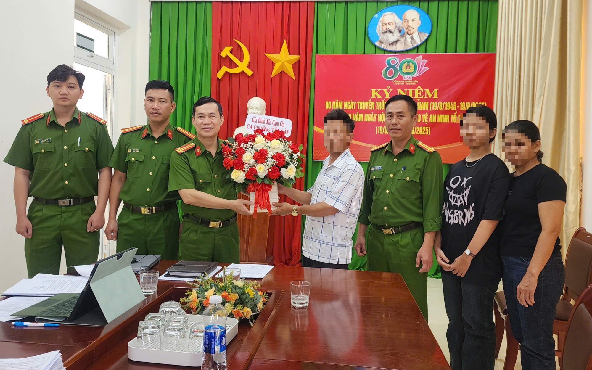 Giải cứu kịp thời 3 sinh viên bị "bắt cóc online" ở Lâm Đồng - Ảnh 2.
