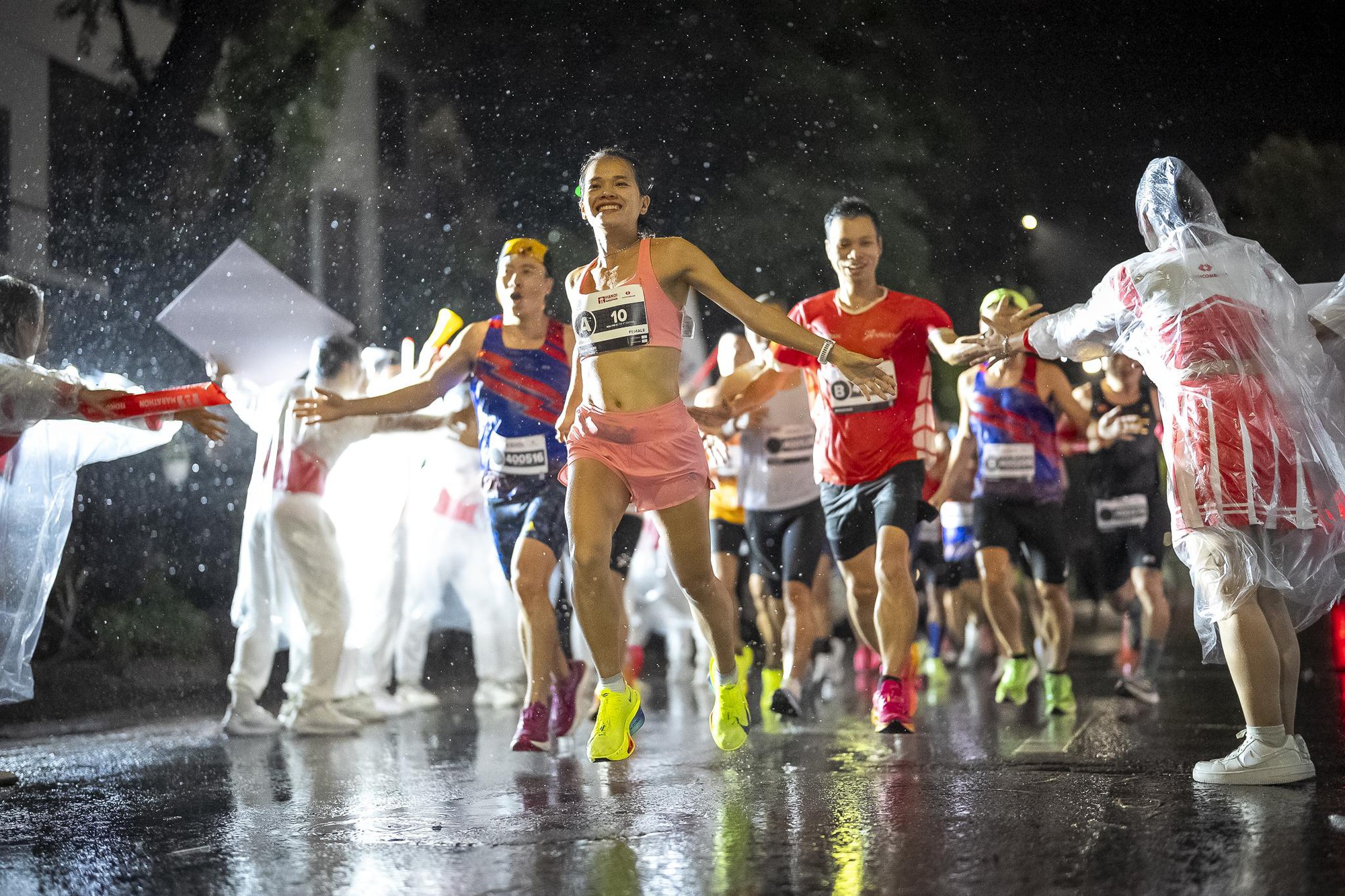 Giải Marathon Quốc tế Hà Nội Techcombank mùa thứ 4 tiên phong mang công nghệ vào thể thao - Ảnh 1.