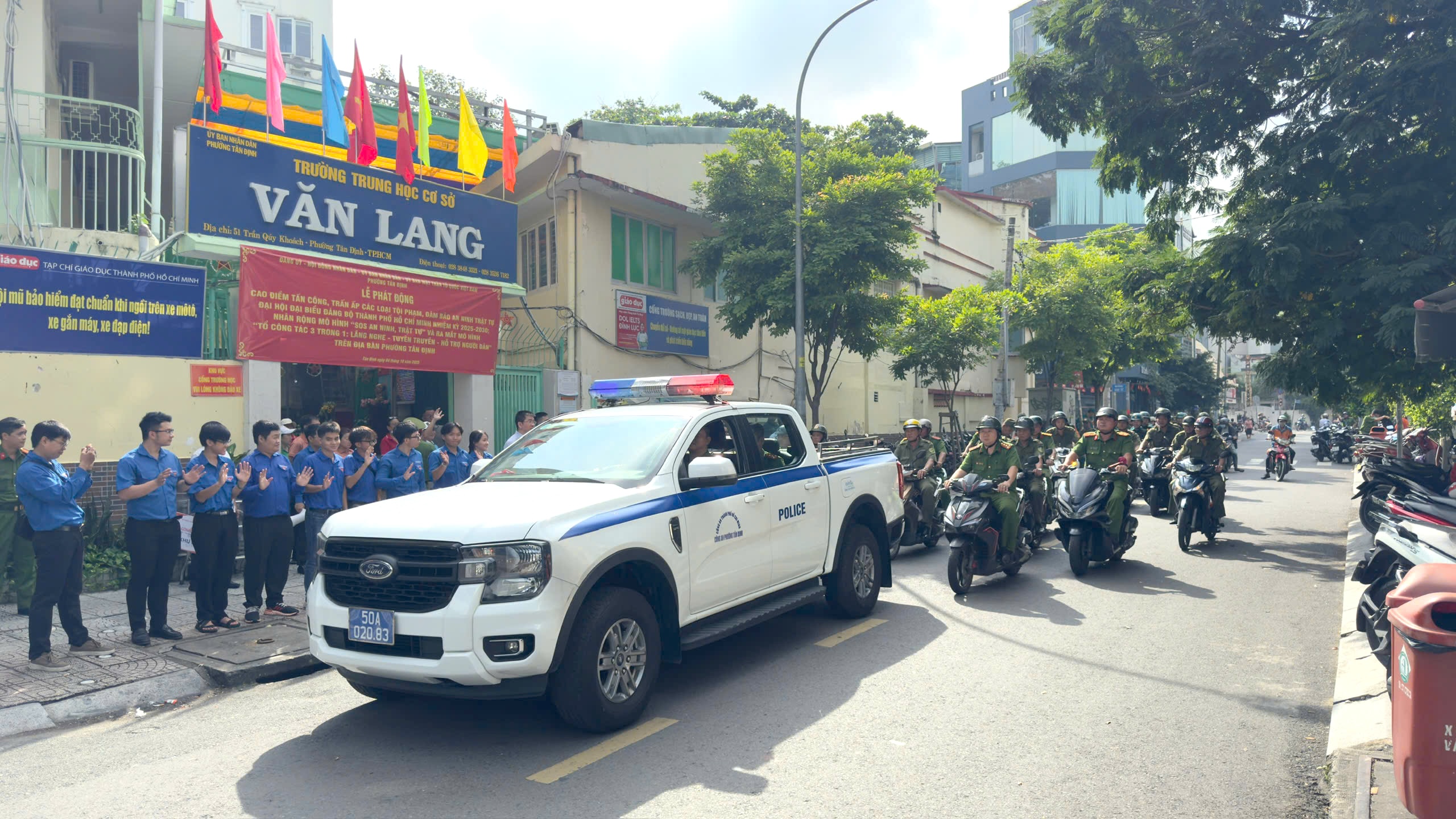 TP HCM: Phường Tân Định tổng ra quân trấn áp tội phạm, bảo vệ Đại hội Đảng - Ảnh 2.