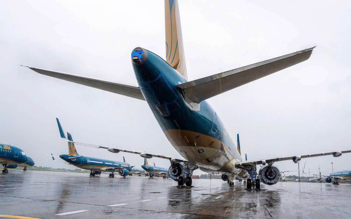 Lịch trình chuyến bay Vietnam Airlines thay đổi do bão số 11 Matmo - Ảnh 1.