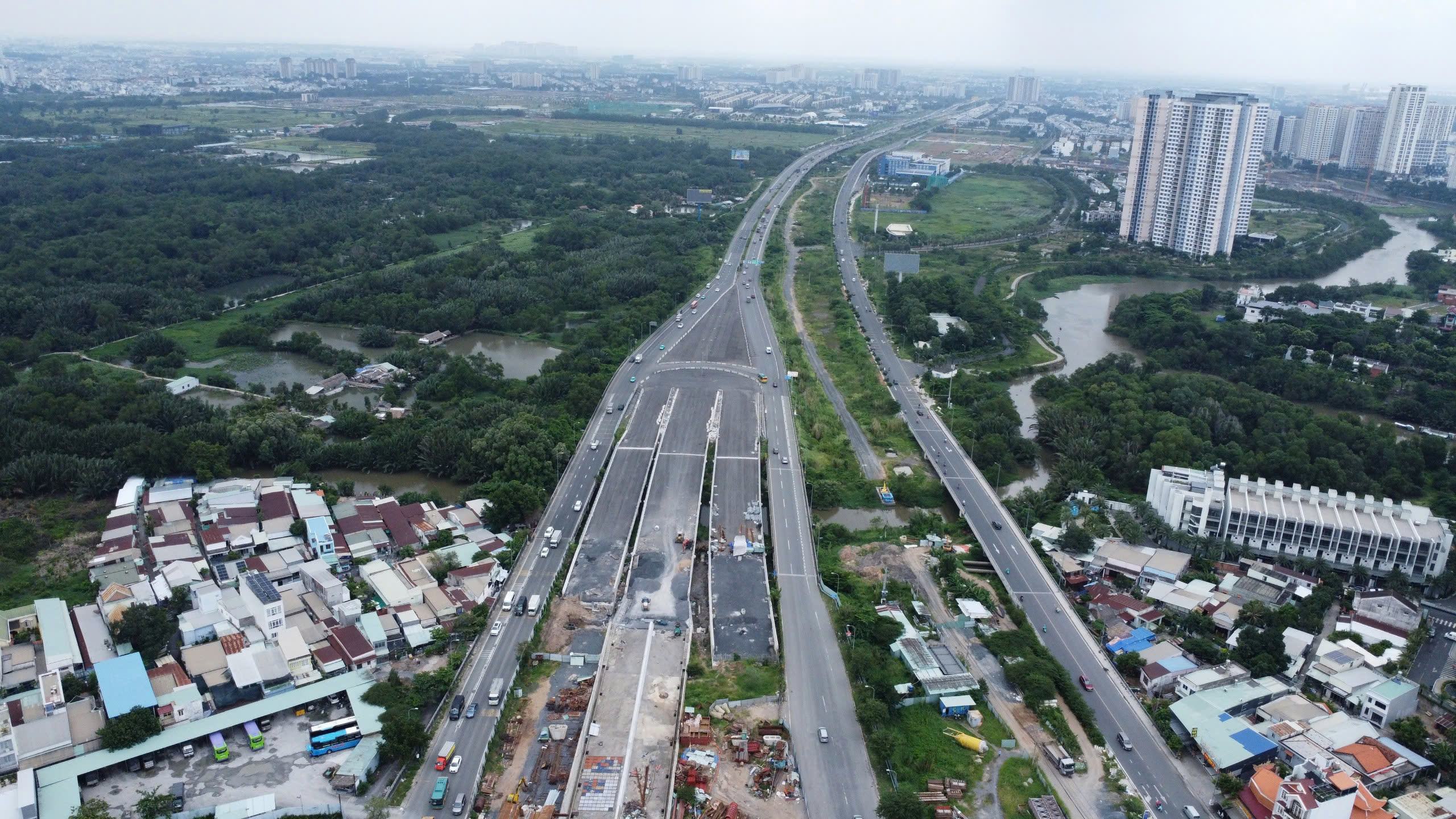 TP HCM đồng loạt khởi công, khán thành 9 dự án lớn trong tháng 10 - Ảnh 1.