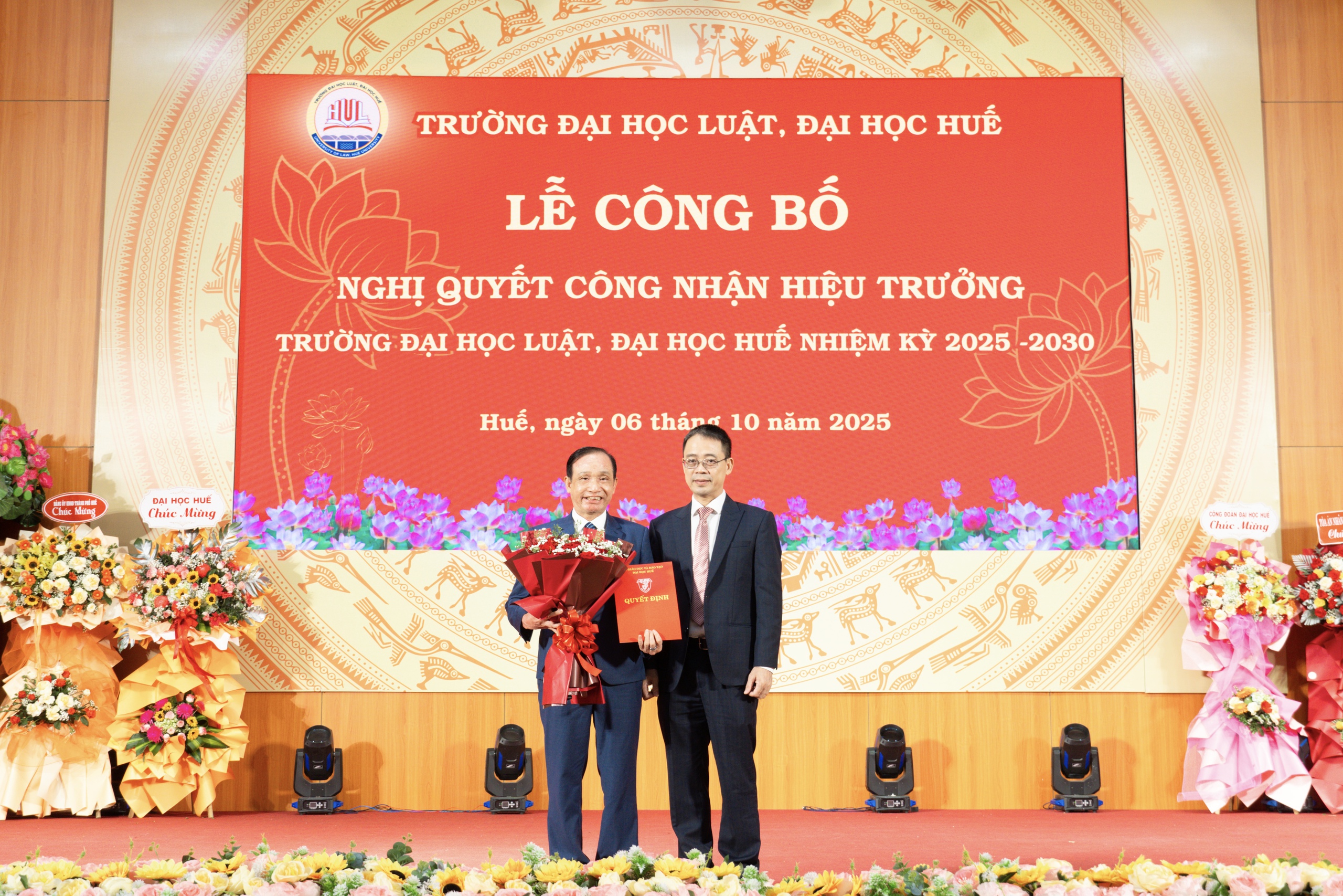 Năm cam kết của Hiệu trưởng Trường ĐH Luật Huế vừa được tái bổ nhiệm - Ảnh 1.
