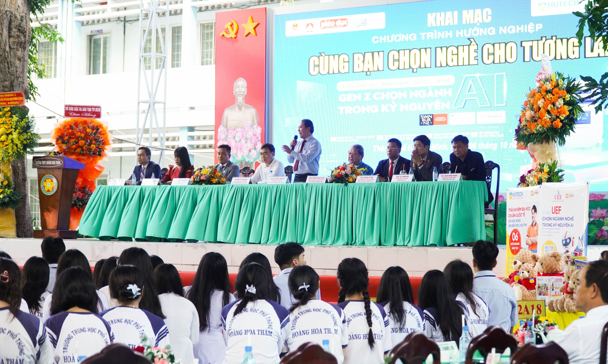 "Thổi phồng" ngành "hot" sẽ tạo áp lực cho học sinh - Ảnh 5.
