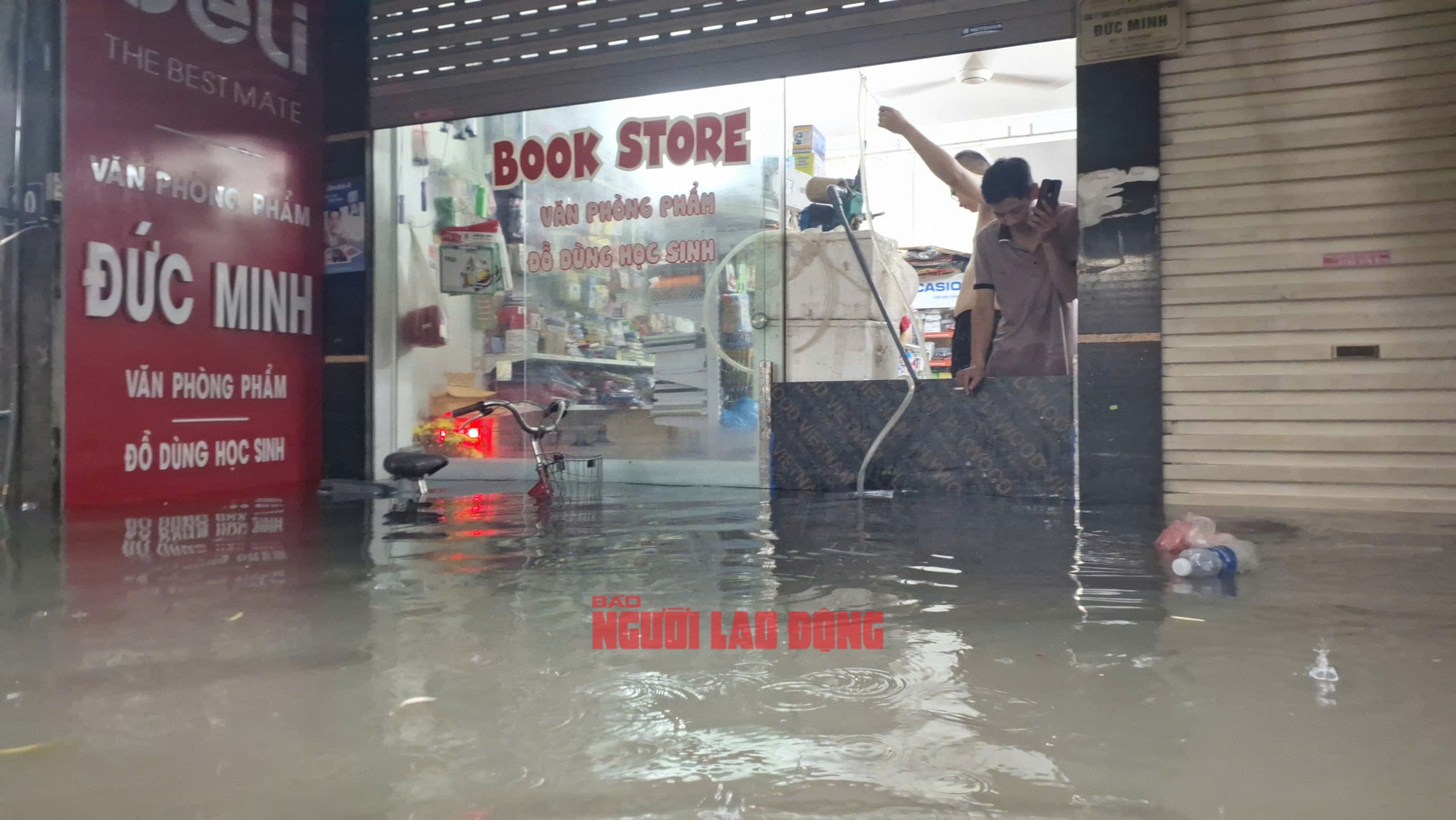 Mưa lớn gây ngập nặng tại làng bún Phú Đô , Hà Nội sáng 7 - 10 - Ảnh 17.