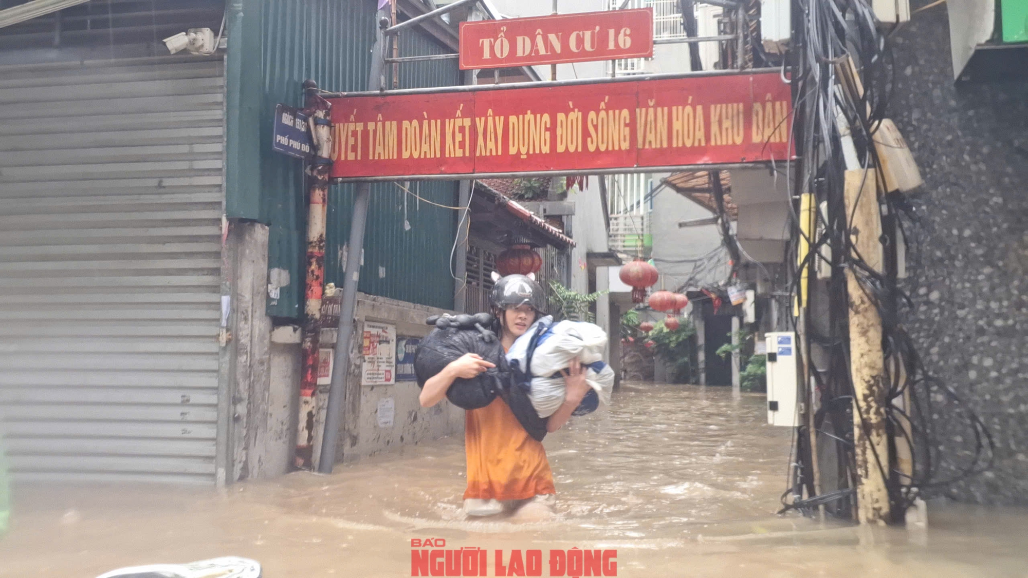 Mưa lớn gây ngập nặng tại làng bún Phú Đô , Hà Nội sáng 7 - 10 - Ảnh 7.
