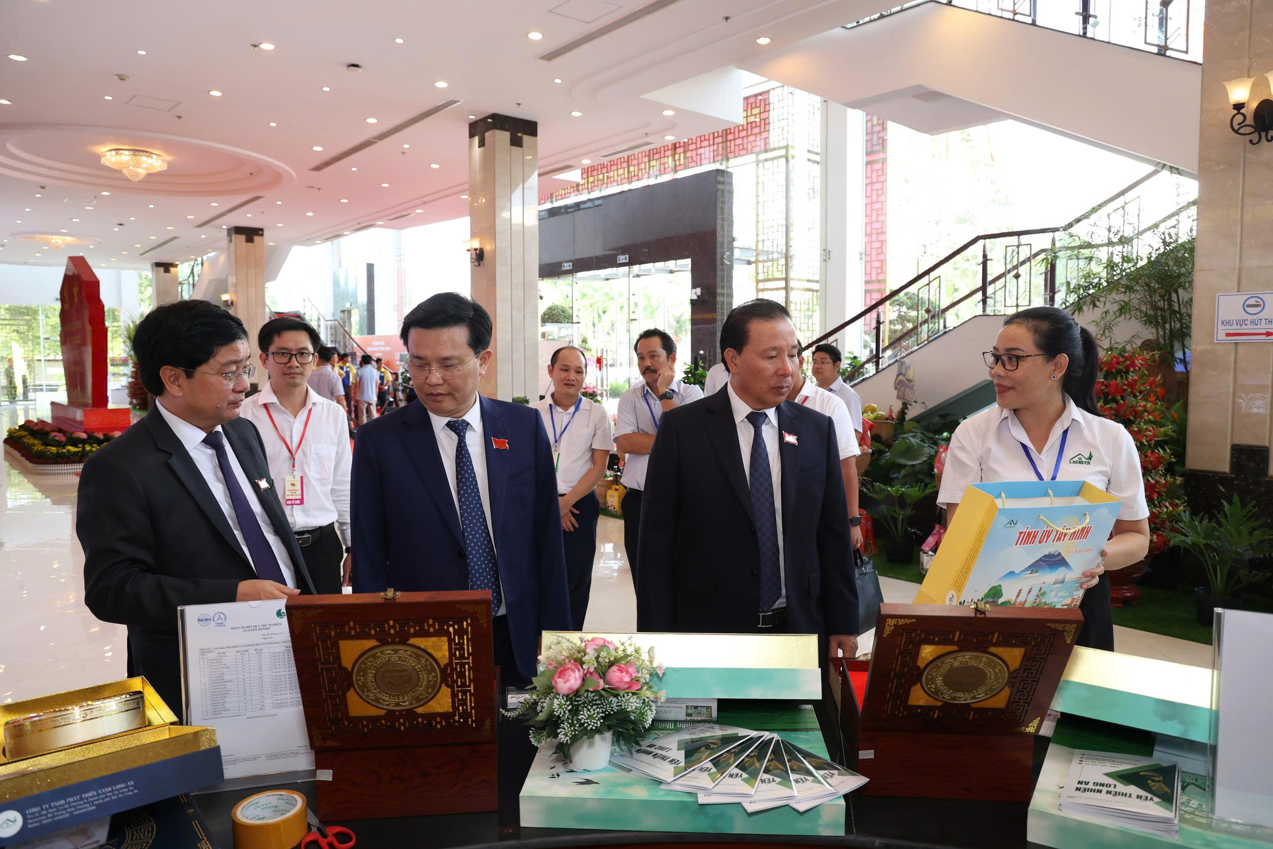 Những hình ảnh tại phiên trù bị Đại hội Đại biểu Đảng bộ tỉnh Tây Ninh - Ảnh 1.