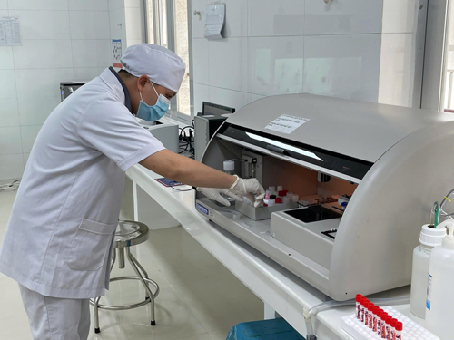 Gấp rút chấm dứt đại dịch HIV/AIDS: Thách thức mới với “cuộc chiến thế kỷ”  - Ảnh 2.