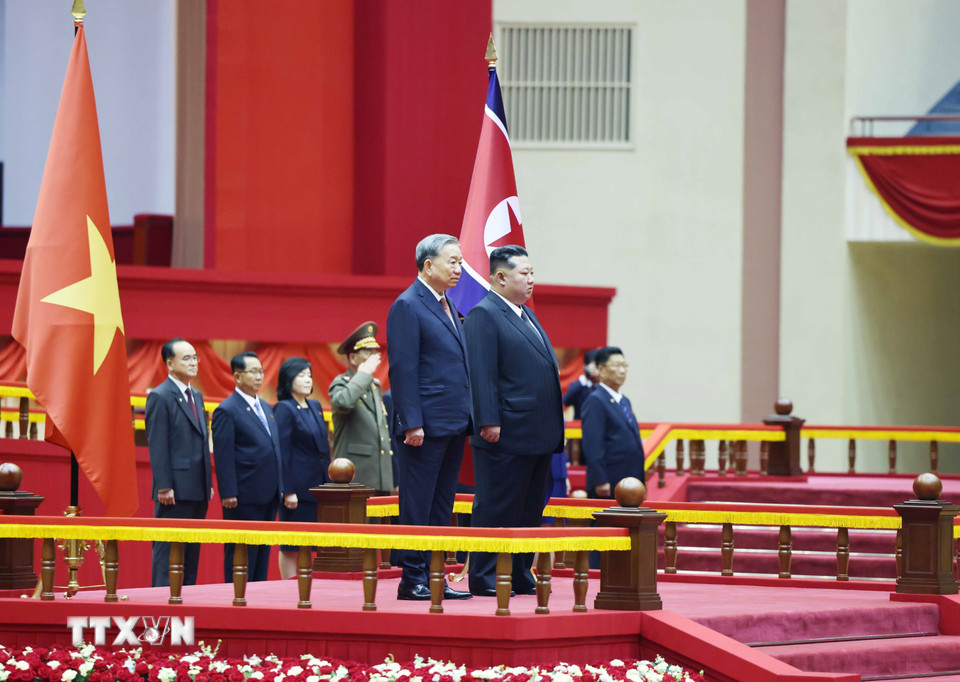 Tổng Bí thư, Chủ tịch Quốc vụ Kim Jong Un chủ trì lễ đón Tổng Bí thư Tô Lâm - Ảnh 7.