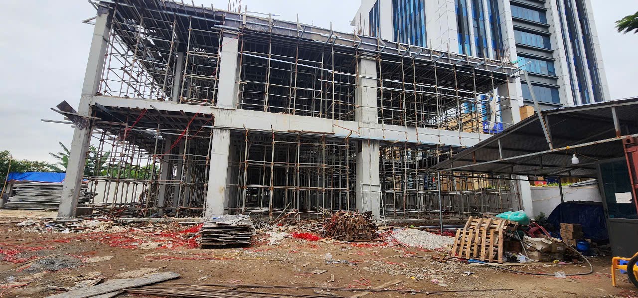 Sập giàn giáo khi đang thi công, 2 người tử nạn, 1 người bị thương - Ảnh 2. Sập giàn giáo khi đang thi công, 2 người tử nạn, 1 người bị thương - Ảnh 2.