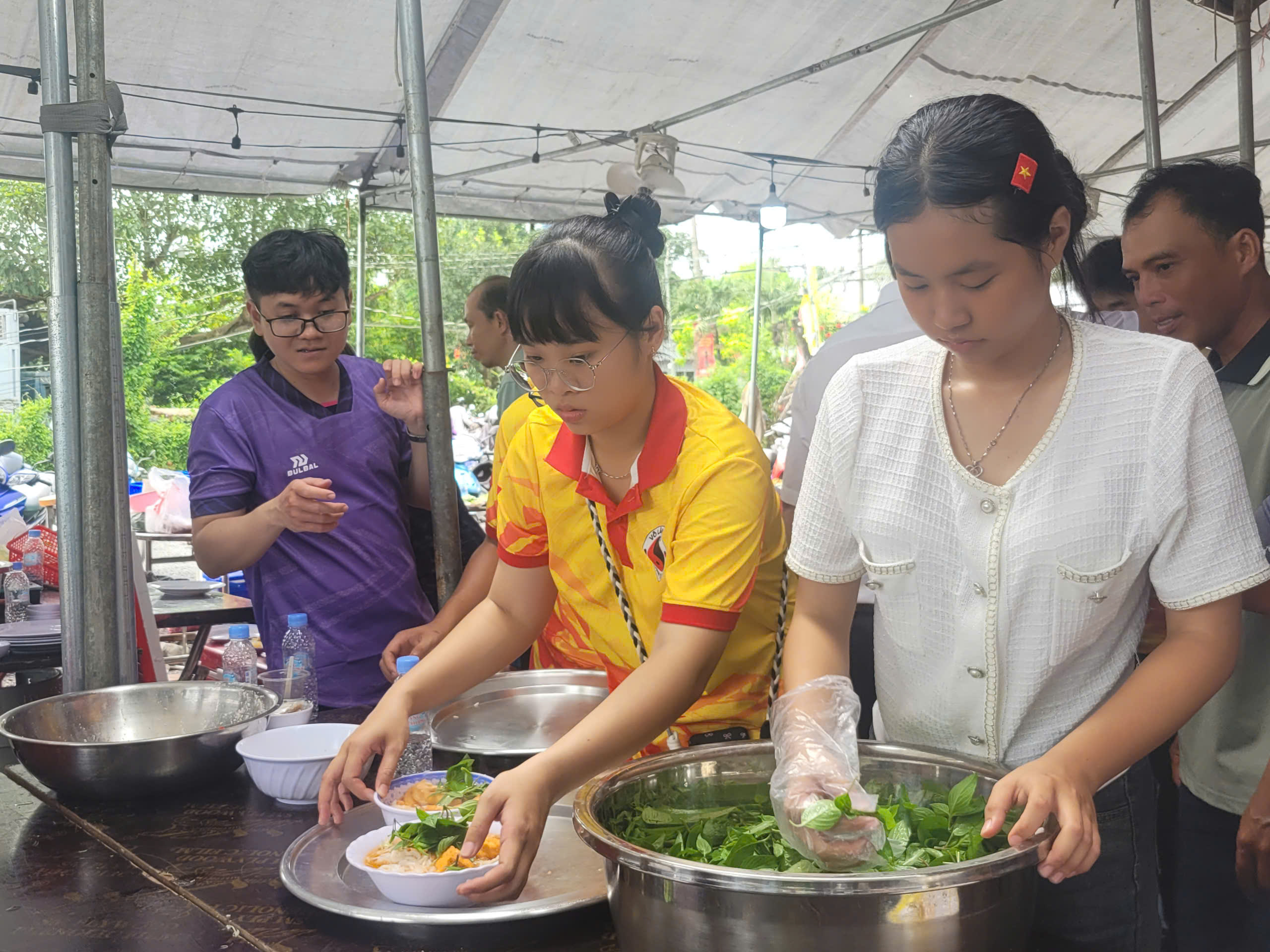 Tây Ninh: Hơn 50.000kg gạo phục vụ lễ giỗ Anh hùng dân tộc Nguyễn Trung Trực - Ảnh 13.