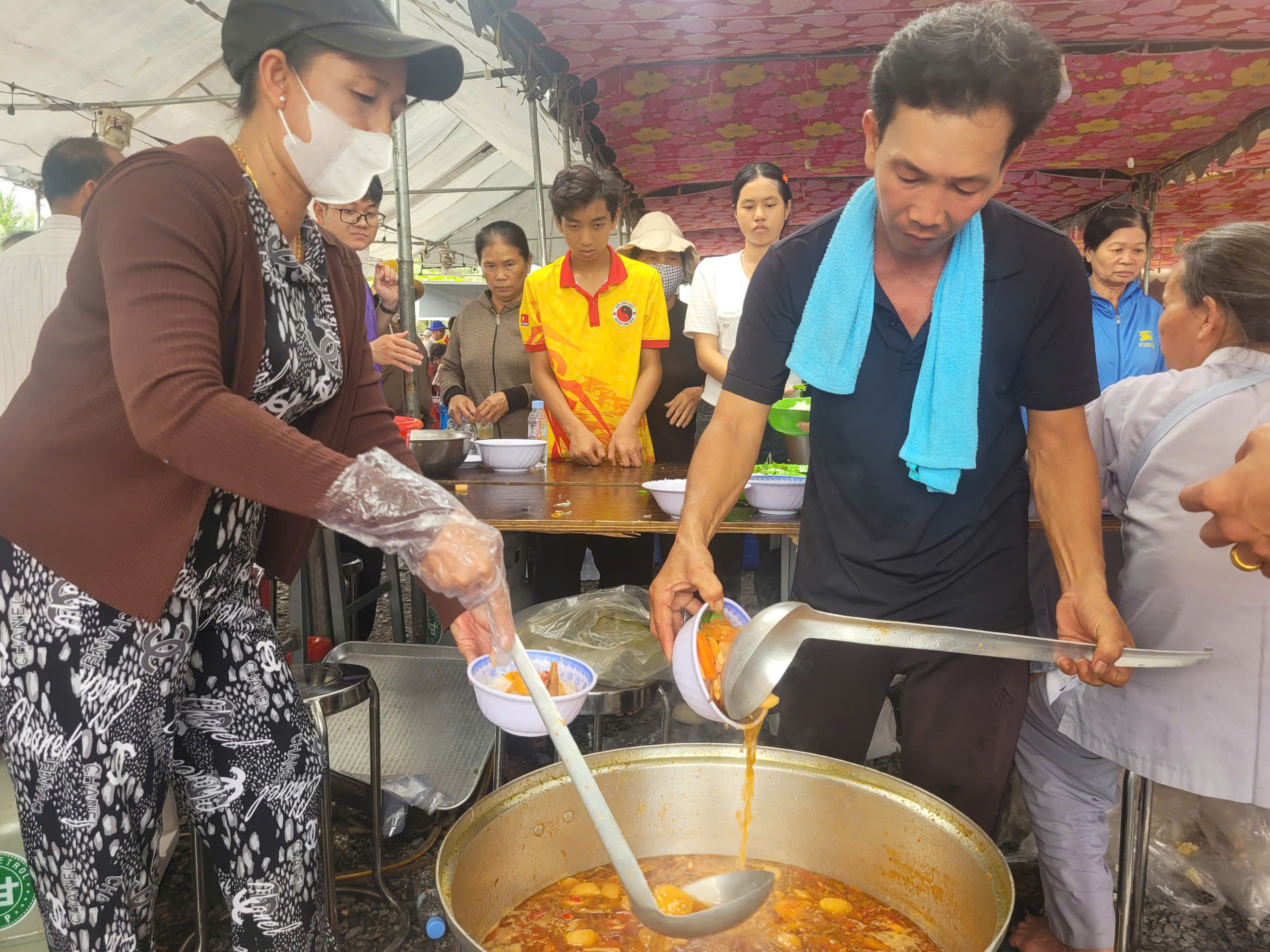 Tây Ninh: Hơn 50.000kg gạo phục vụ lễ giỗ Anh hùng dân tộc Nguyễn Trung Trực - Ảnh 14.