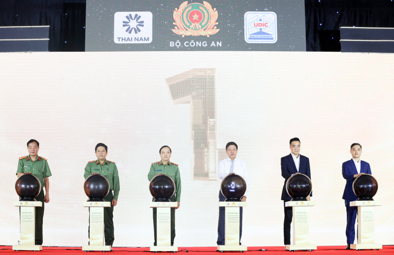 Khởi công Dự án nhà ở CAND tại khu đô thị Nam Thăng Long với 1 . 262 Căn hộ - Ảnh 1. Khởi công Dự án nhà ở CAND tại khu đô thị Nam Thăng Long với 1 . 262 Căn hộ - Ảnh 1.