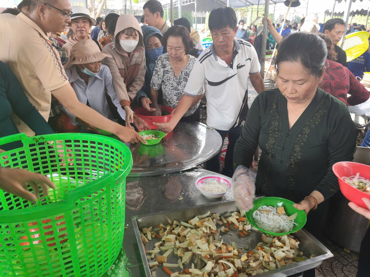 Tây Ninh: Hơn 50.000kg gạo phục vụ lễ giỗ Anh hùng dân tộc Nguyễn Trung Trực - Ảnh 6.