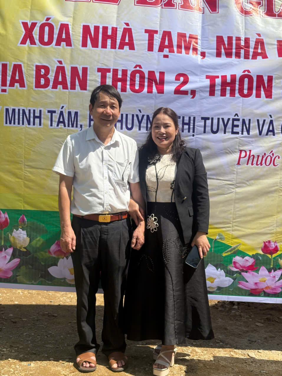 Nặng lòng với đồng bào nghèo - Ảnh 2.