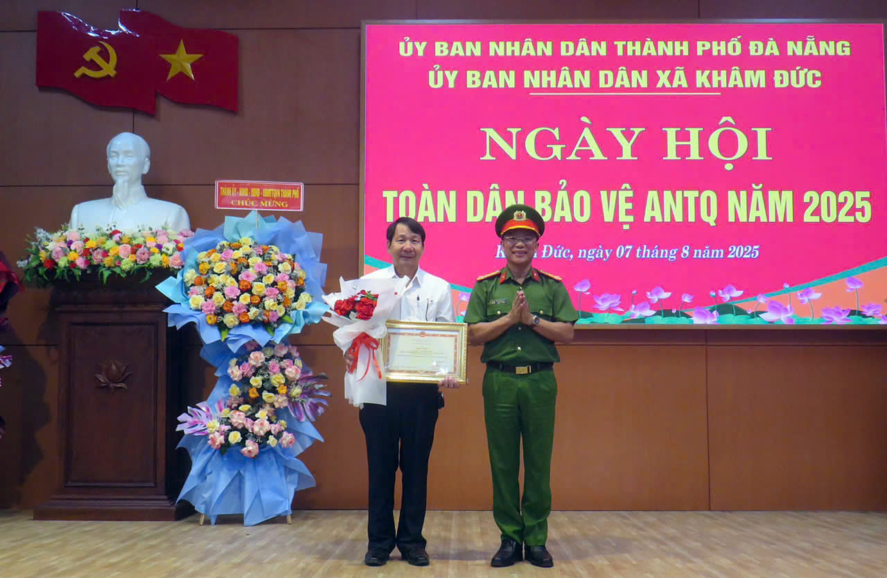 Nặng lòng với đồng bào nghèo - Ảnh 4.