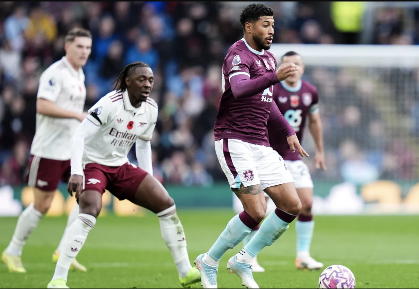 Arsenal bùng nổ mạch chiến thắng, độc chiếm đỉnh bảng Ngoại hạng - Ảnh 1.