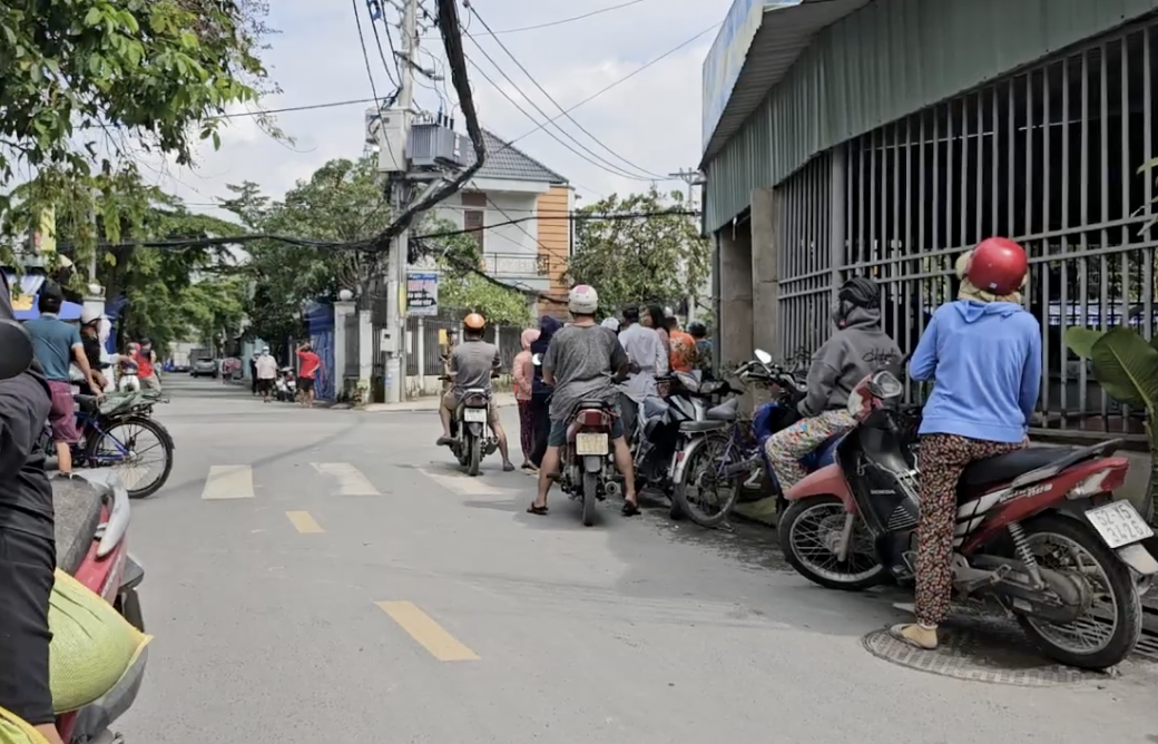 Thi thể cô gái phân hủy trong cốp ô tô ở TP HCM, chủ xe không biết? - Ảnh 3.