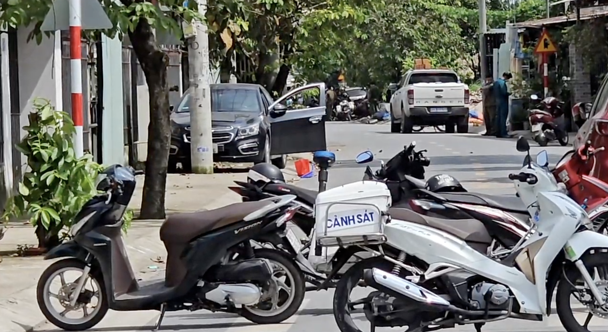 Thi thể cô gái phân hủy trong cốp ô tô ở TP HCM, chủ xe không biết? - Ảnh 5.