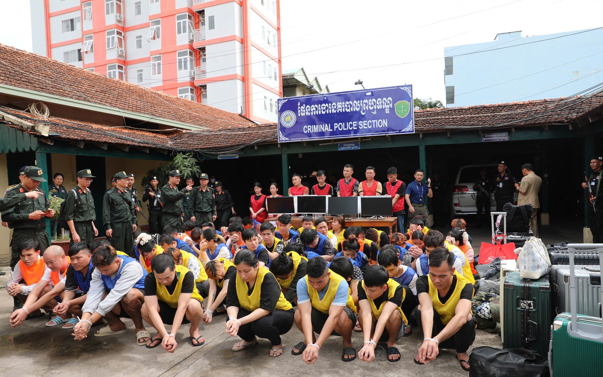 Chân dung người phụ nữ Việt điều hành tổ chức tại Campuchia chiếm đoạt tiền của 8.000 người dân - Ảnh 3.