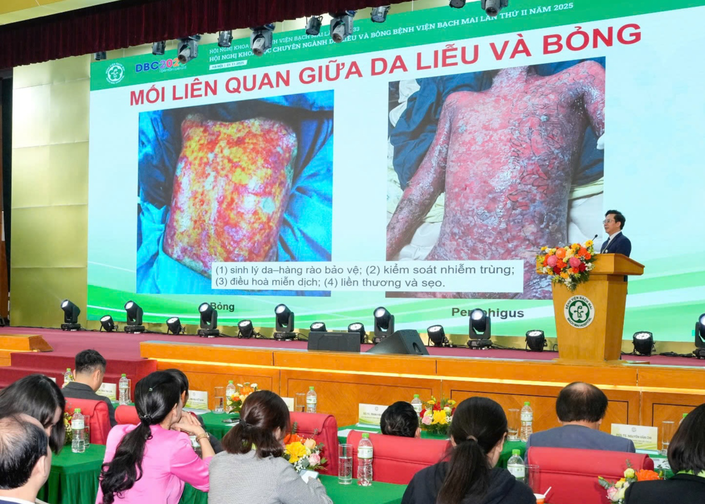 Mưa lũ miền Trung: Cảnh báo nguy cơ bùng phát bệnh da liễu - Ảnh 2.