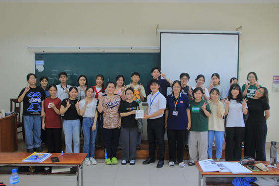 Mở cánh cửa để sinh viên tự trưởng thành - Ảnh 1. Mở cánh cửa để sinh viên tự trưởng thành - Ảnh 1.