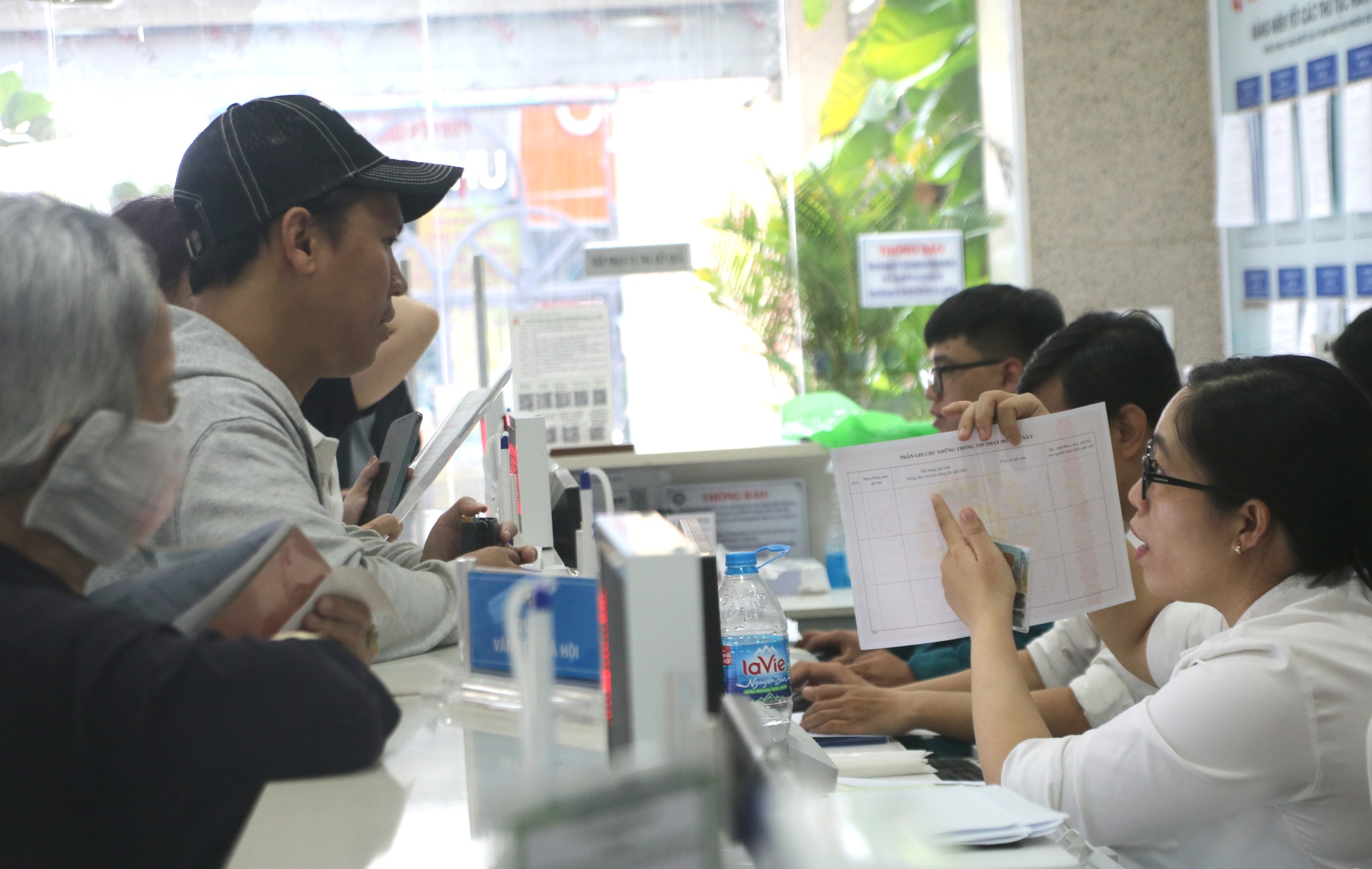 TP HCM khẩn trương hoàn thiện hạ tầng công nghệ thông tin cho chính quyền 2 cấp - Ảnh 1.