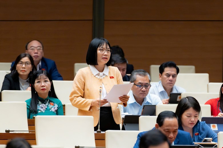 Nghỉ thai sản 7 tháng, có thể ảnh hưởng cơ hội thăng tiến của phụ nữ - Ảnh 1.