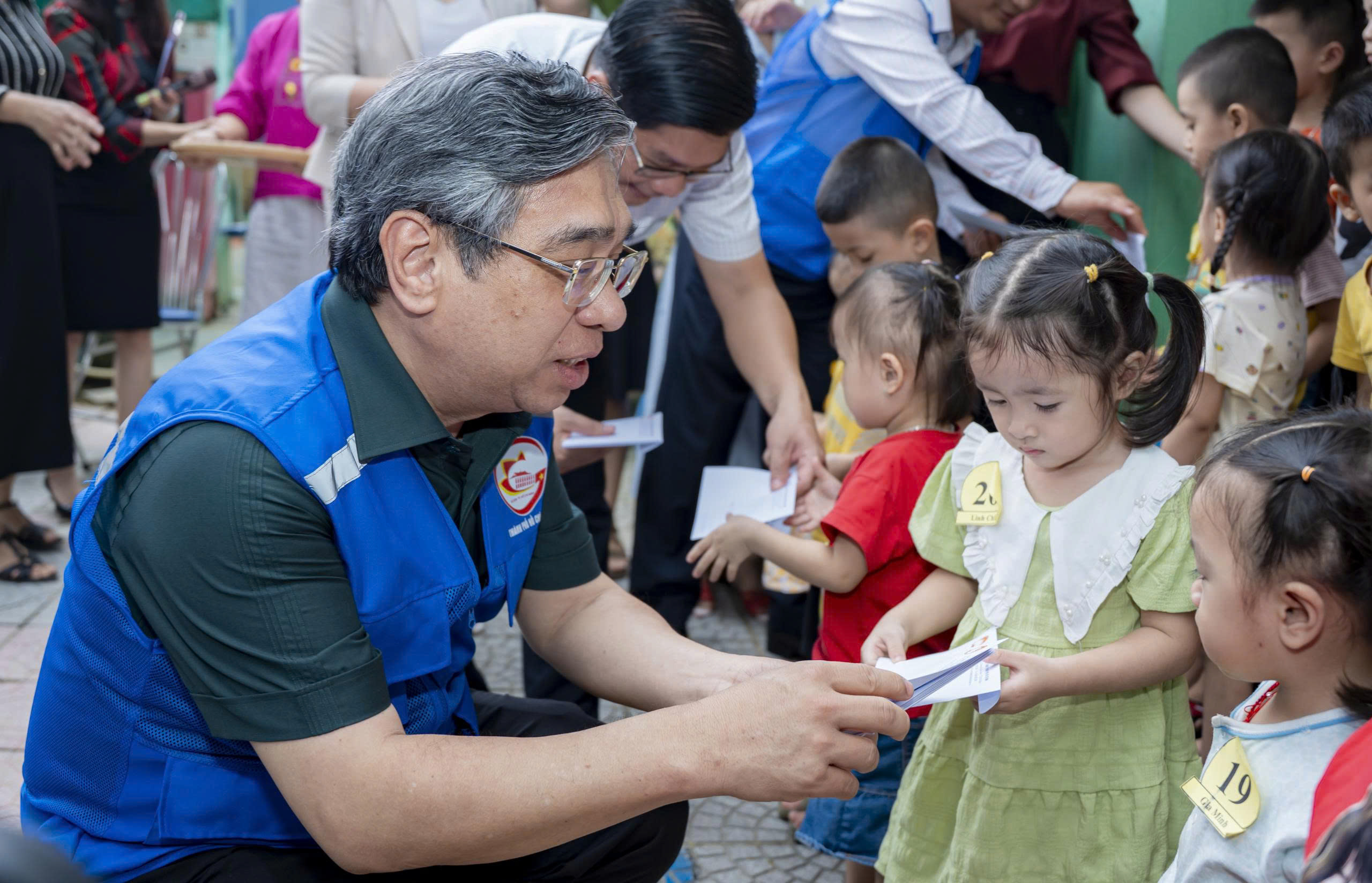 TP HCM hỗ trợ TP Huế 20 tỉ đồng khắc phục lũ lụt - Ảnh 6.