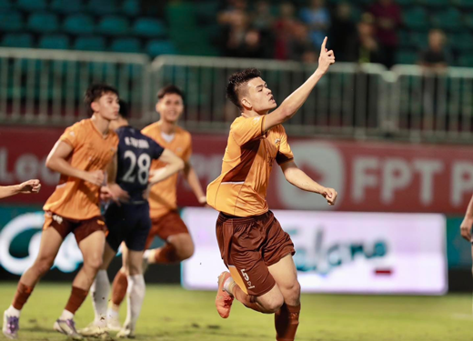 Tuyển U22 Việt Nam hết sợ bóng bổng - Ảnh 1.