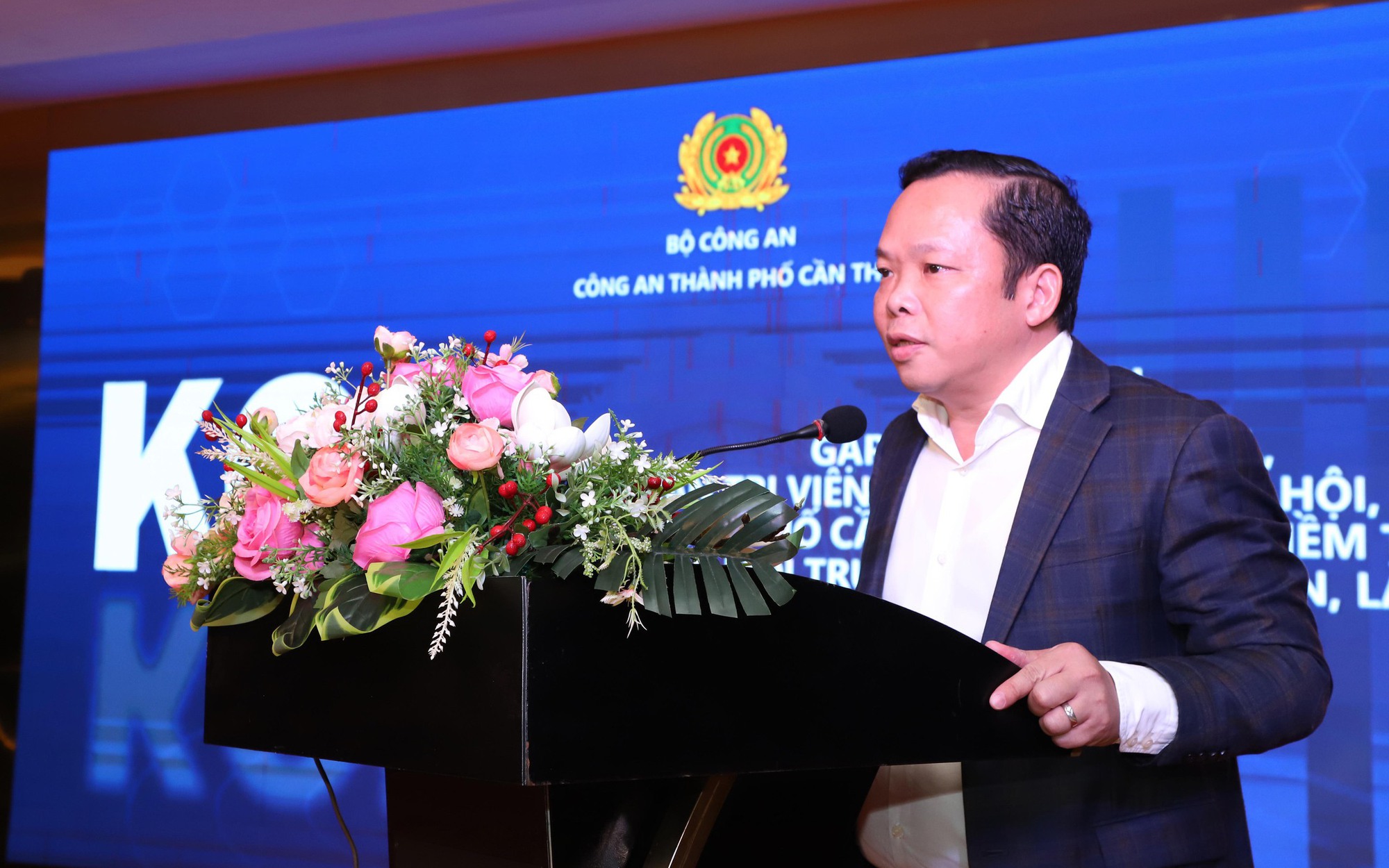 Vụ việc liên quan Hoa hậu Thuỳ Tiên, Ngân 98, chồng Đoàn Di Băng khiến công chúng mất niềm tin