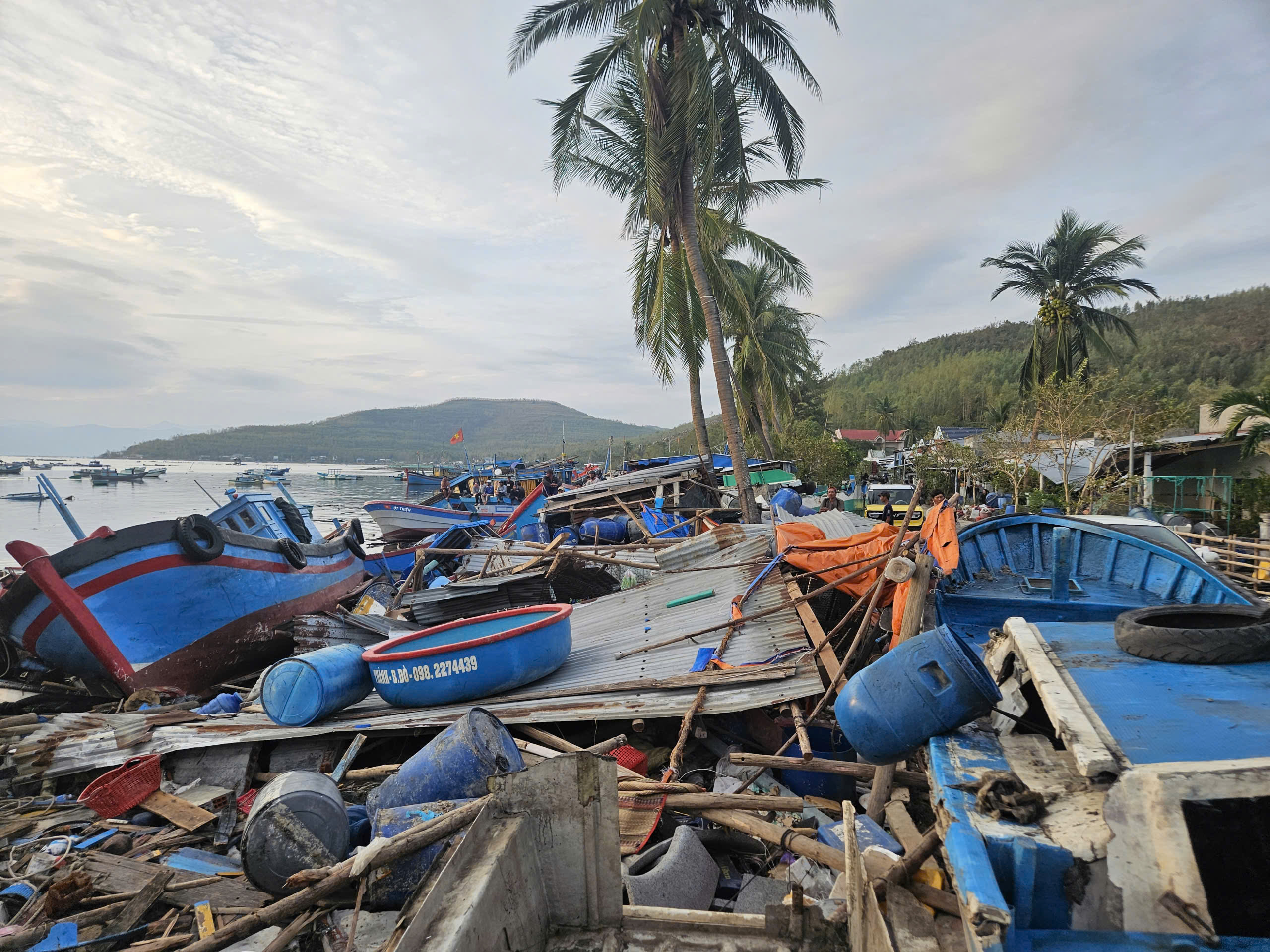 Đắk Lắk Ra Lệnh cấm biển ứng phó với bão số 15 để bảo vệ ngư dân - Ảnh 1.