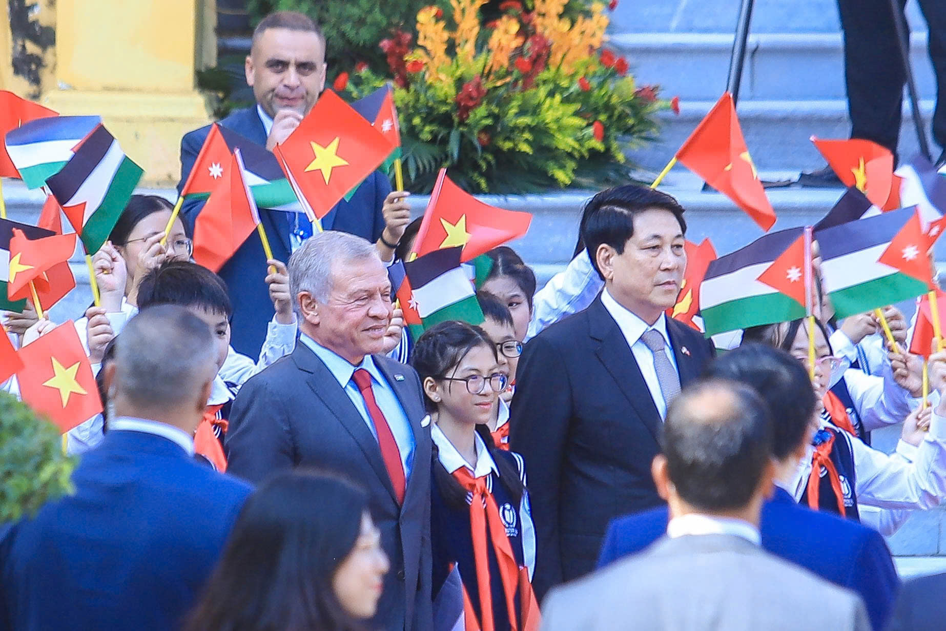 Chủ tịch nước Lương Cường chủ trì lễ đón chính thức Quốc vương Jordan - Ảnh 6.