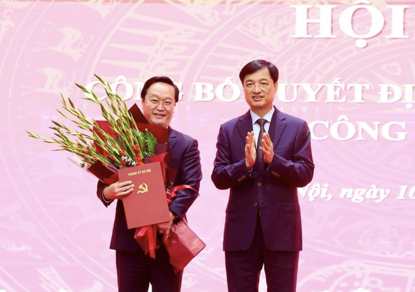 Ông Nguyễn Đức Trung được giới thiệu làm Chủ tịch UBND TP Hà Nội mới - Ảnh 1.