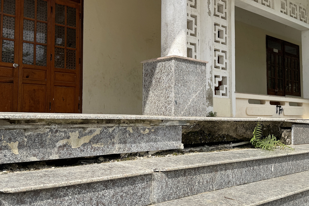 Trung tâm Văn hóa - Thể thao Hòa Liên Đà Nẵng: Tiền tỉ bỏ hoang gần 10 năm - Ảnh 4.