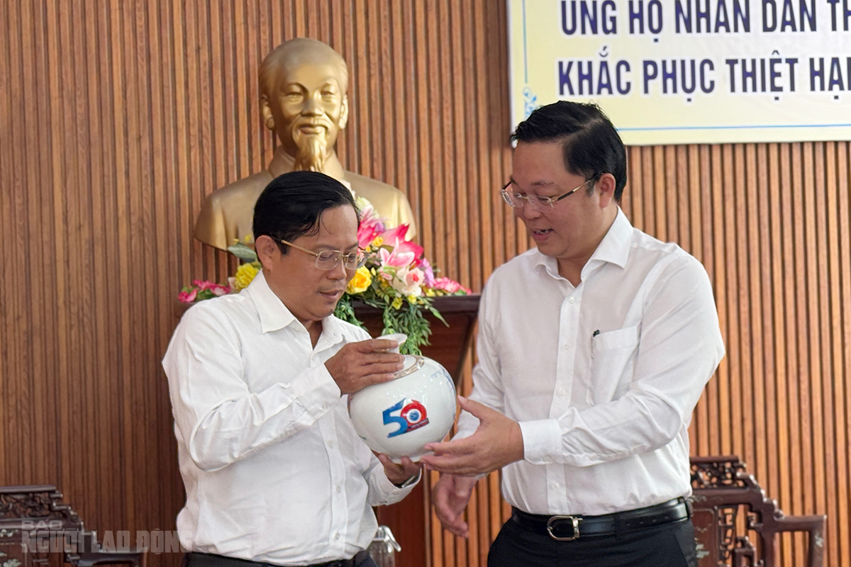 Báo Người Lao Động hỗ trợ 500 triệu đồng giúp Đà Nẵng xây lại nhà dân bị sập sau lũ - Ảnh 2.